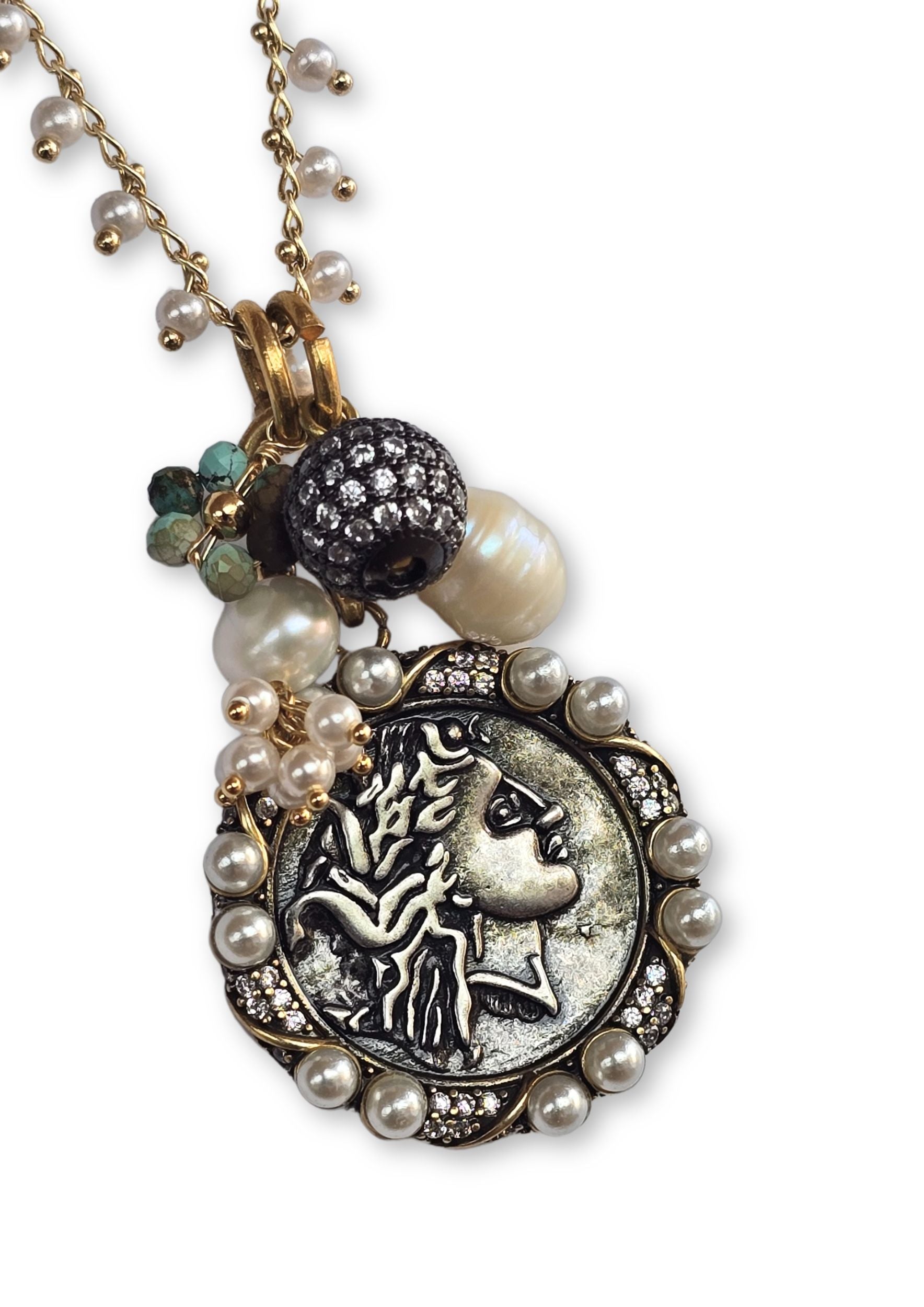 Medusa pearl charm necklace