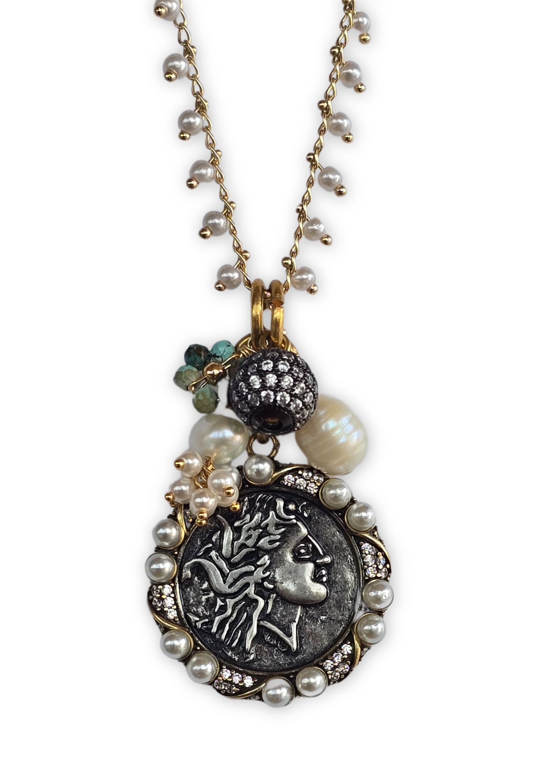 Medusa pearl charm necklace