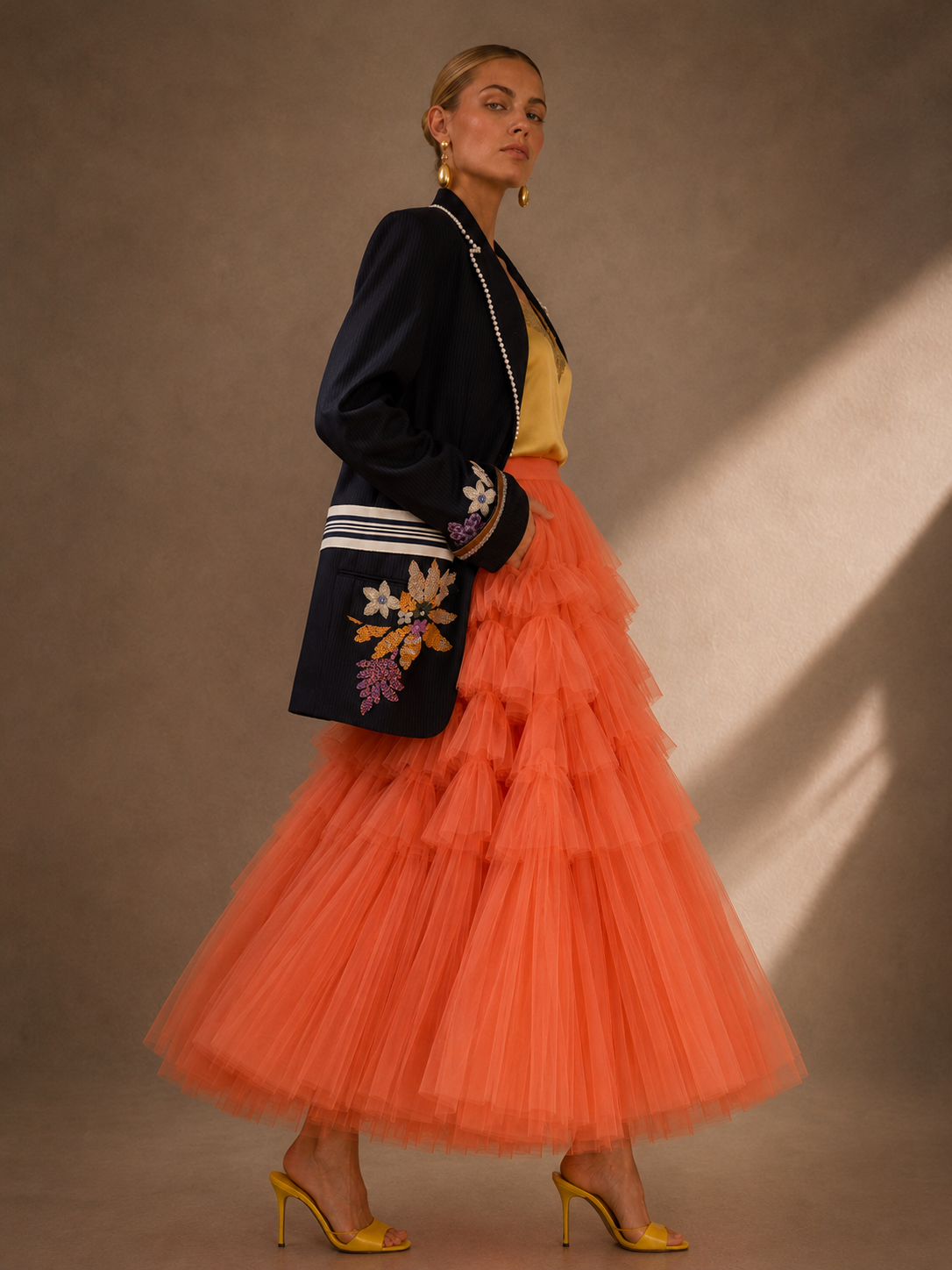 Der Midnight Marigold Blazer